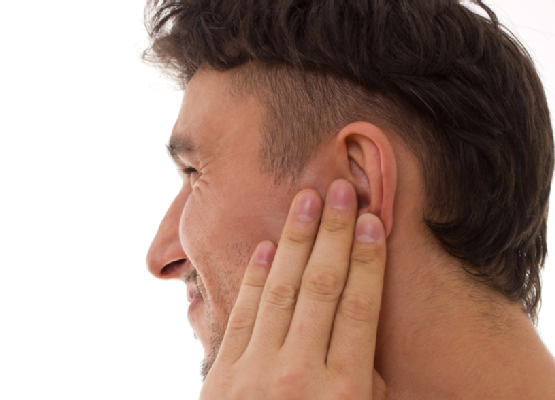 in infections adults Symptoms severe of ear