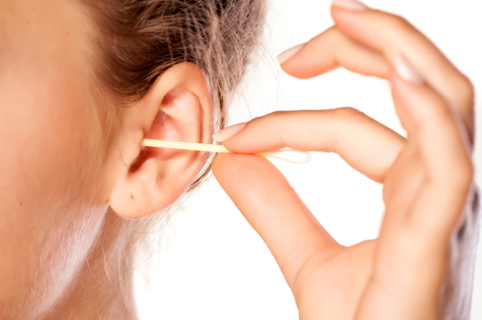 What Causes Clogged Ear And How To Deal With It？ New Health Advisor